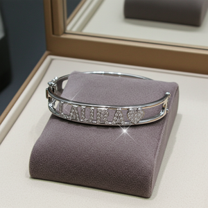 Bracciale personalizzato in oro bianco 18k e diamanti naturali