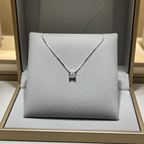 Collana punto luce certificato HRD in oro bianco con diamante naturale 0,10ct E VVS1
