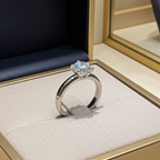 Anello solitario diamante naturale  1.50 ct certificato IGI D VVS1