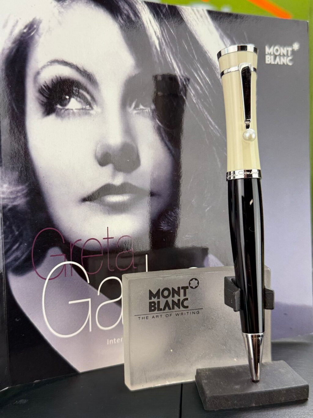 Penna Mont Blanc in edizione limitata Greta Garbo con perla a Sfera