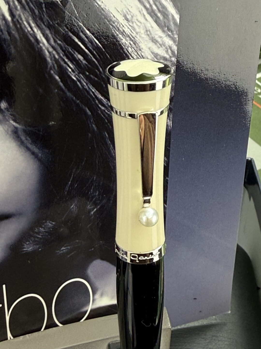 Penna Mont Blanc in edizione limitata Greta Garbo con perla a Sfera