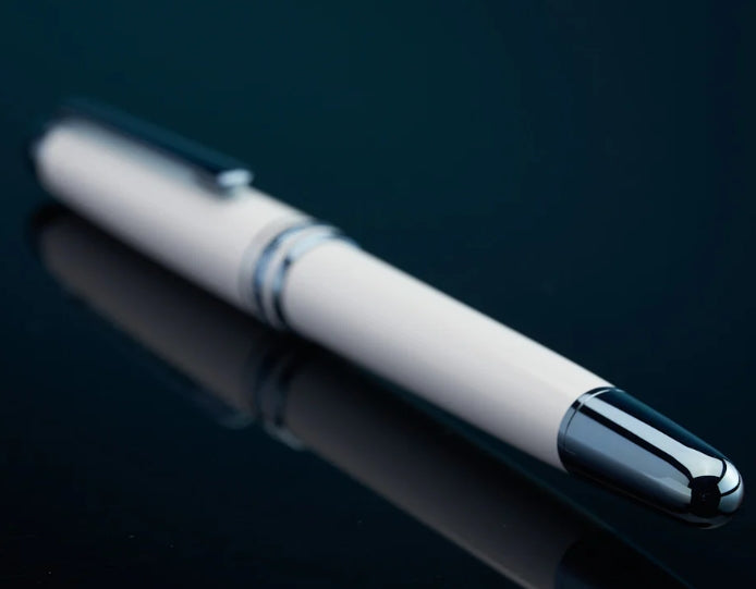 Penna Rollerball Montblanc Meisterstück Glacier Classique Bianca