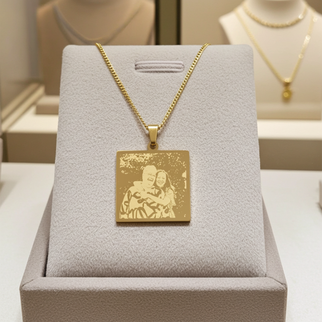 Collana Ciondolo Personalizzato in Oro Giallo 18k