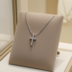 Collana con ciondolo Croce piccola con Diamanti ct. 1.10