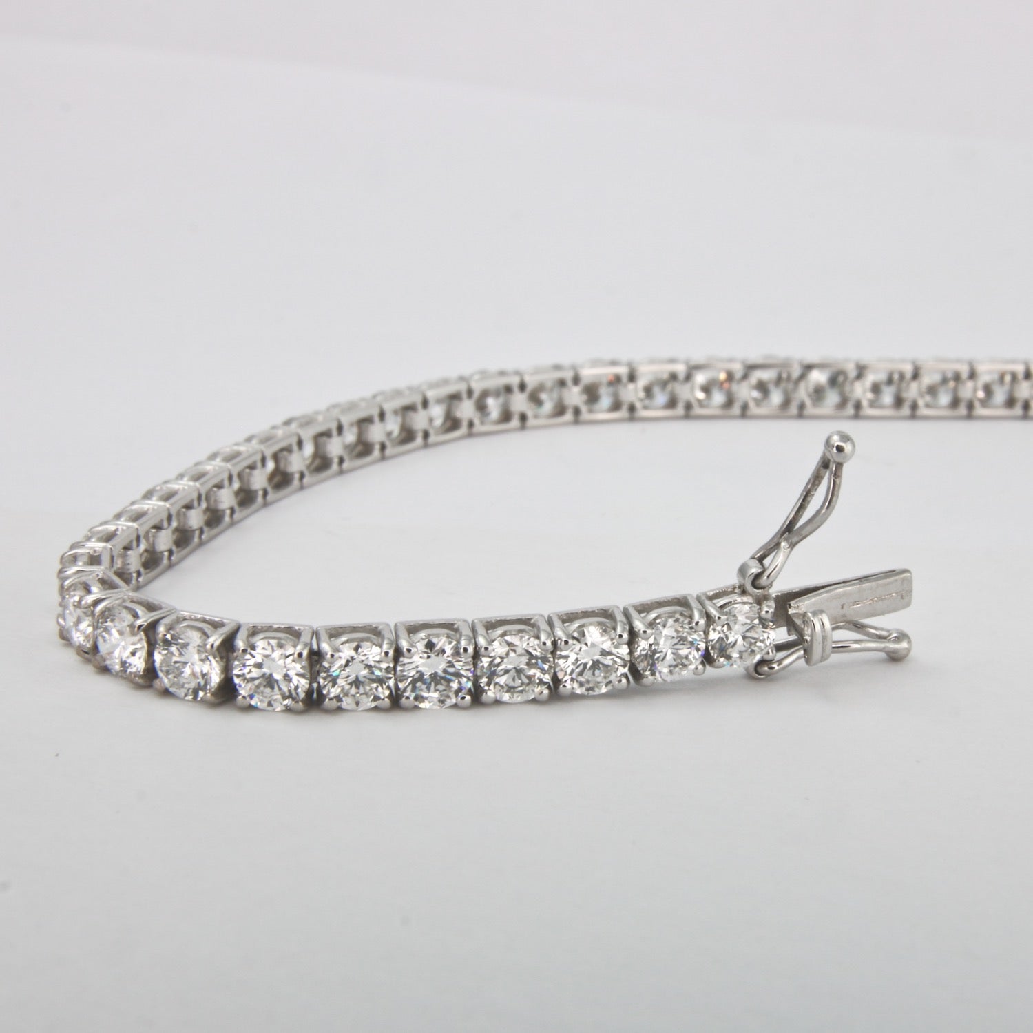 bracciale tennis in oro bianco 18k e diamanti naturali 6,85ct