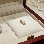 ciondolo pendente punto luce in  oro giallo 18k e diamanti naturale  0,15 ct