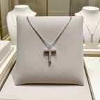 Collana con ciondolo Croce piccola con Diamanti ct. 1.10